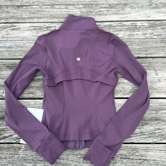 Lululemon Define Cropped Jacket Nulu Grape Thistle NWT SIZE 2 🍇 - Picture 7 of 7